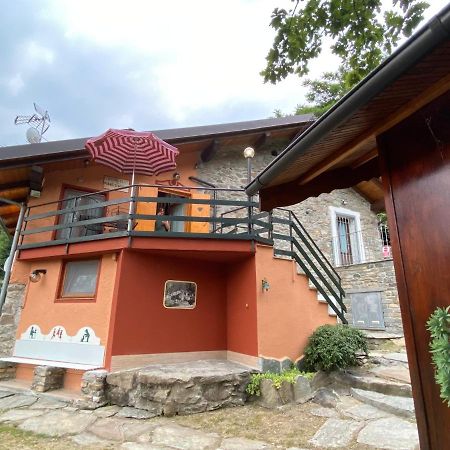 La Casa Dei Nonni Con Spa Privata Su Richiesta Villa Pont Canavese Bagian luar foto